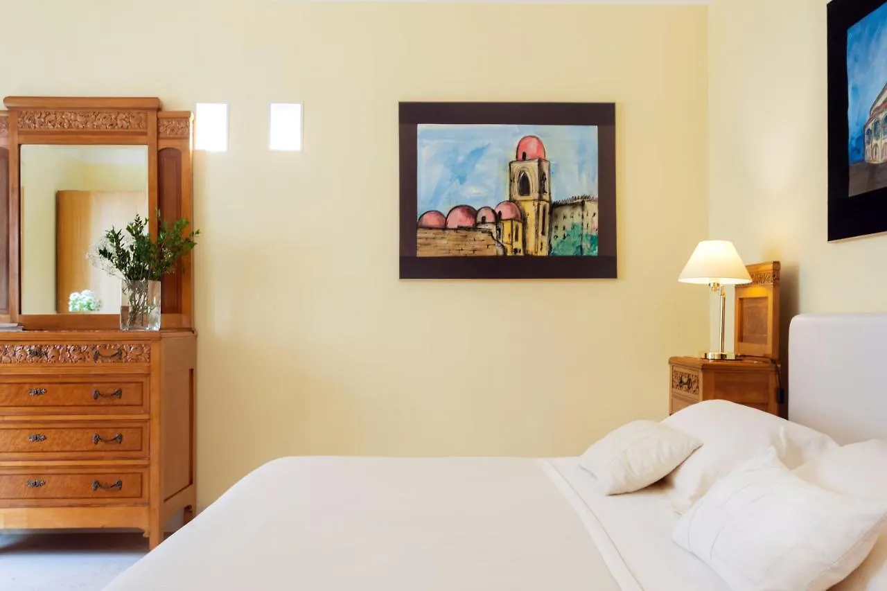 Palazzo Brunaccini Boutique Hotel Palermo 4*,